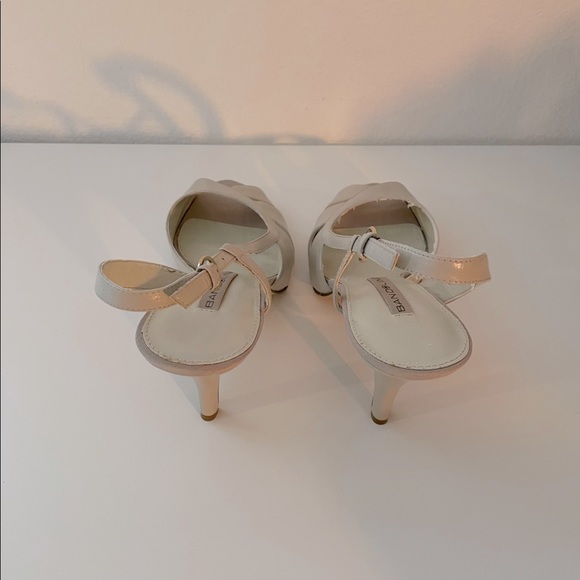 Bandolino Bdceola Light Grey Leather, 8 - Picture 2 of 7